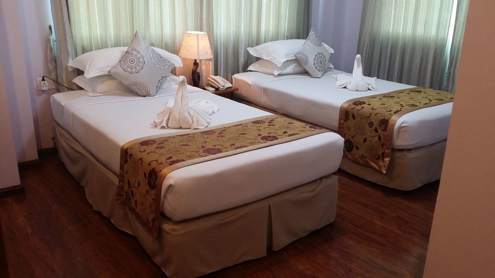 Great Glory Hotel Янгон Экстерьер фото